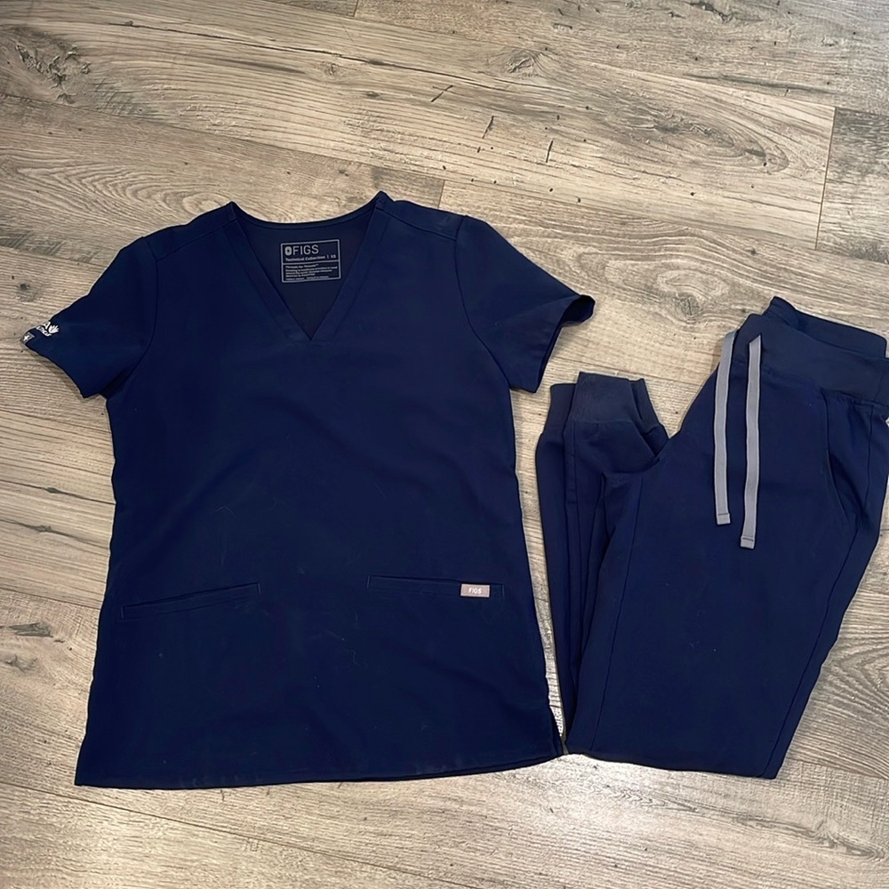 Figs scrub set